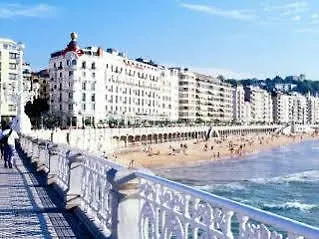 Des Vosges Отель 2*